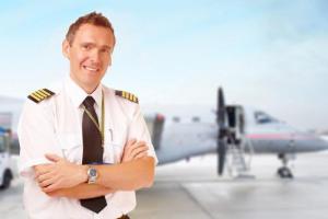Pradedant tapti pilotu: patarimai stojantiesiems ir švietimo įstaigų adresai