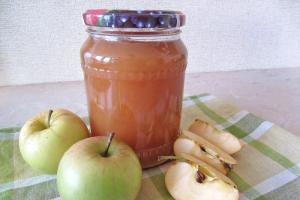 Kiek laiko virti obuolių uogienę?